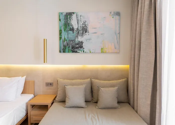 Thera Luxury Living アパートホテル 4*
