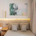 Thera Luxury Living Apart-hotel 4*