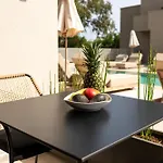 Thera Luxury Living Apart-hotel Nikiti (Sithonia)
