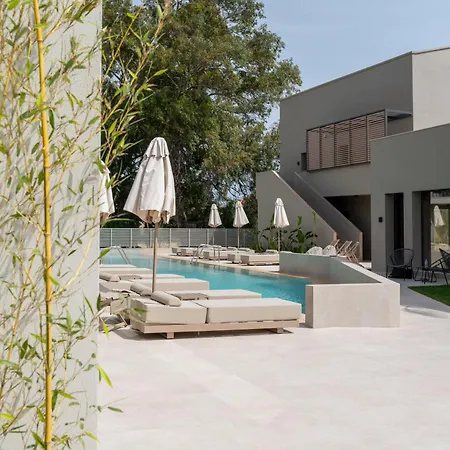 Thera Luxury Living