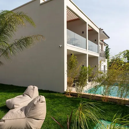 Aparthotel Thera Luxury Living Nikiti (Sithonia)