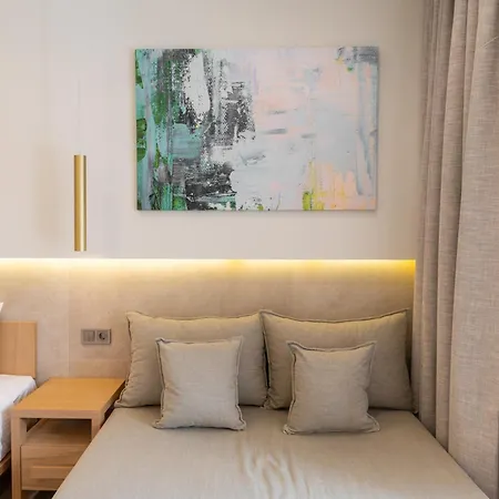 Thera Luxury Living Ξενοδοχείο με διαμερίσματα 4*