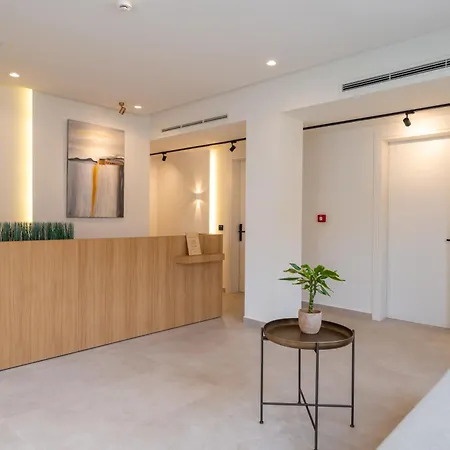 Ξενοδοχείο με διαμερίσματα Thera Luxury Living