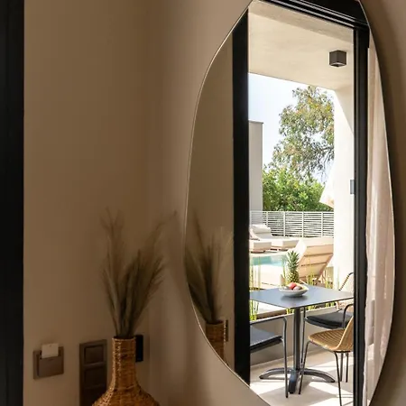 Ξενοδοχείο με διαμερίσματα Thera Luxury Living Νικήτη