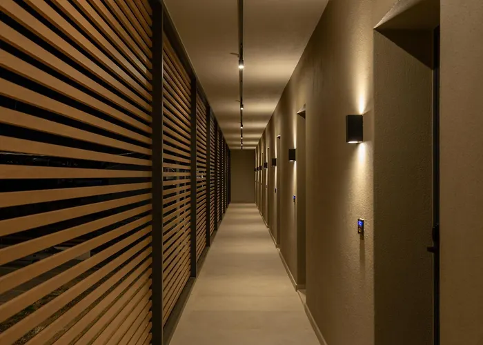 Thera Luxury Living 4*