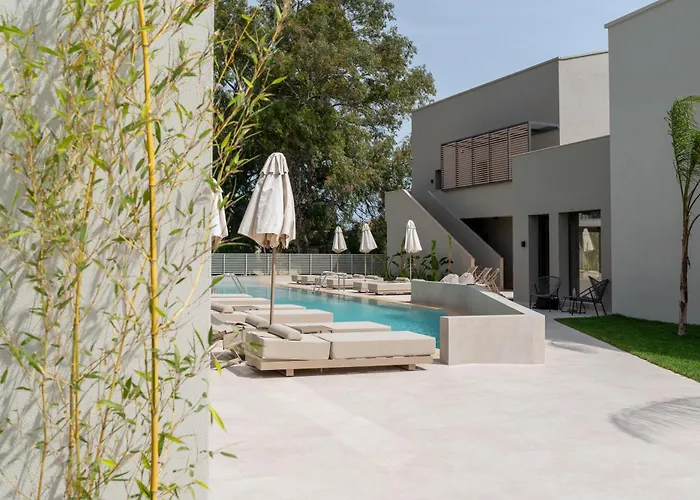 Thera Luxury Living