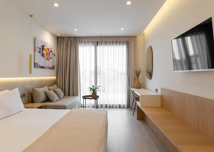 Lägenhetshotell Thera Luxury Living 4*