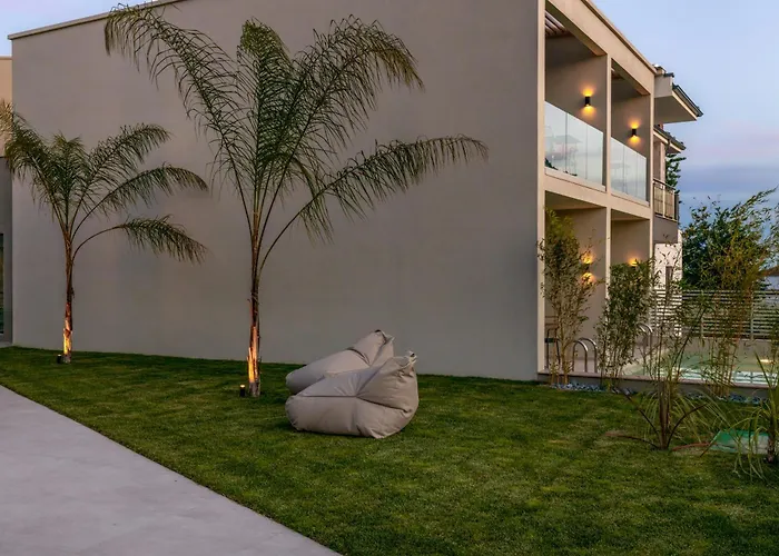 Thera Luxury Living